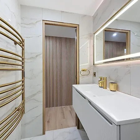 Apartment Magnifique Renove Dans Le Coeur De