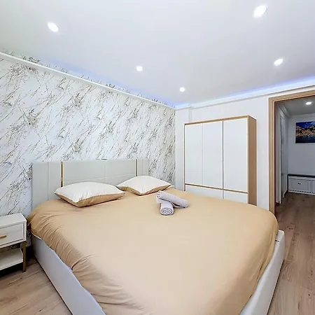 Apartment Magnifique Renove Dans Le Coeur De Menton