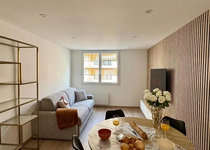 Magnifique Renove Dans Le Coeur De * Menton